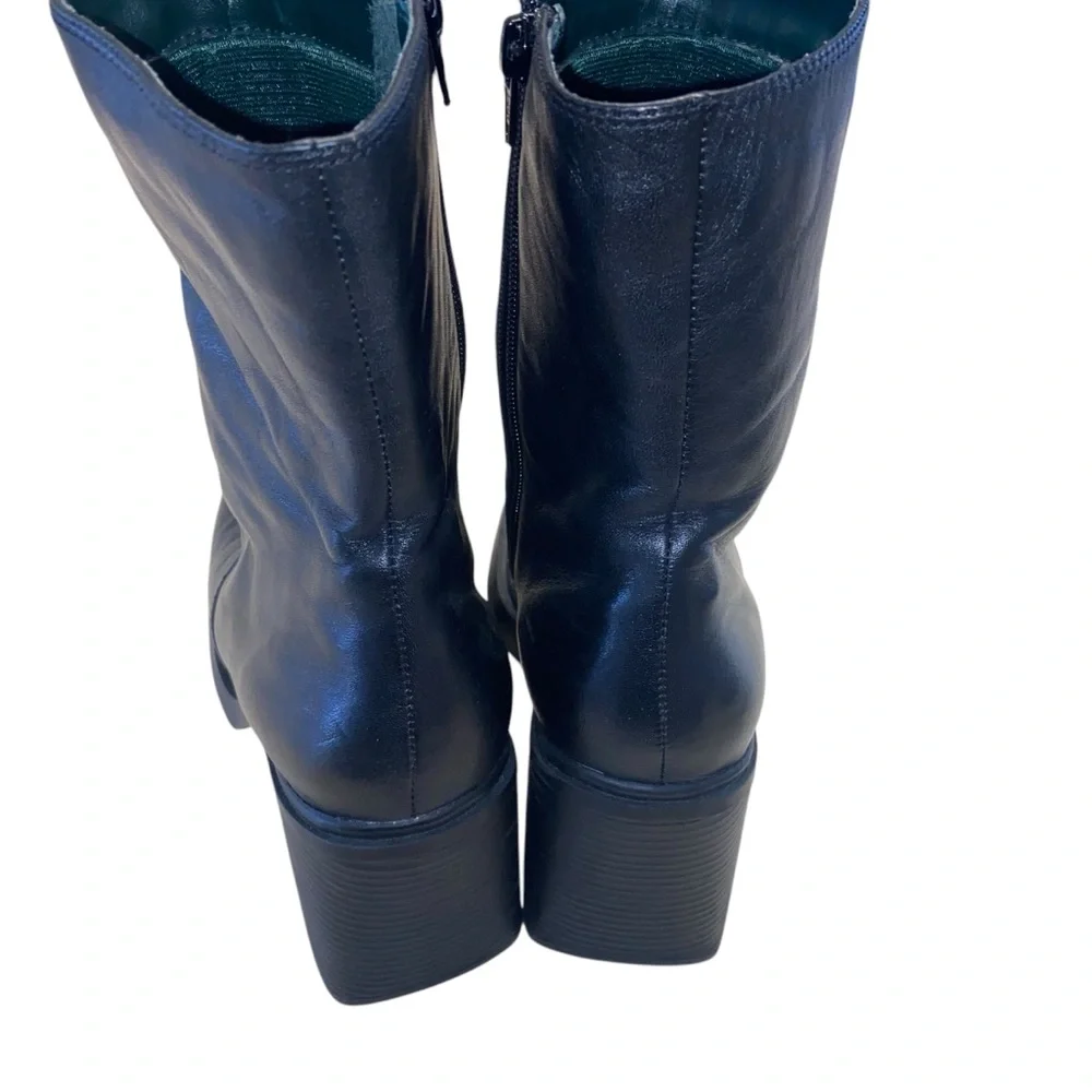 American Eagle By Payless good very free